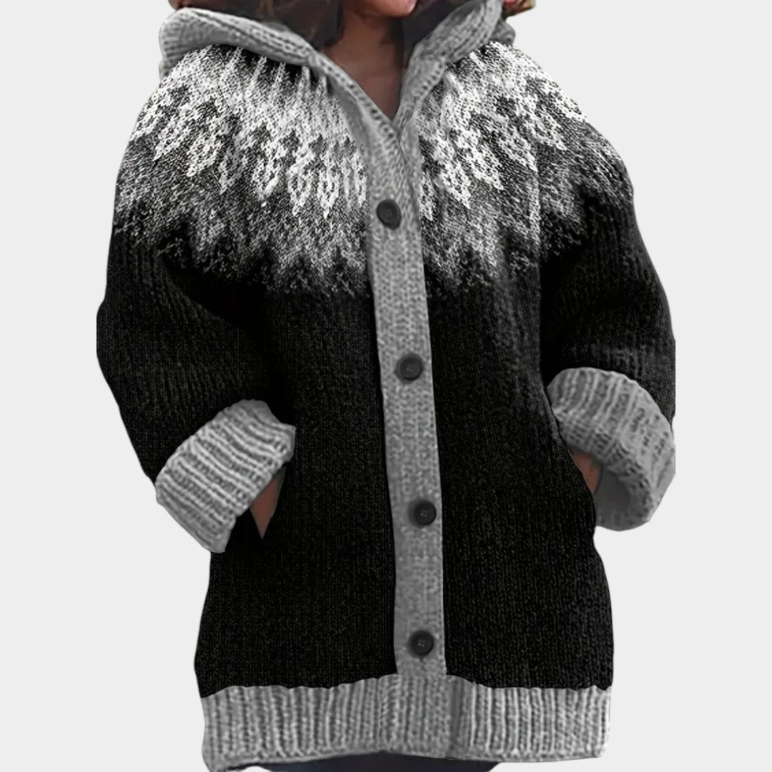 Klára - Brīvs džemperis ar kapuci