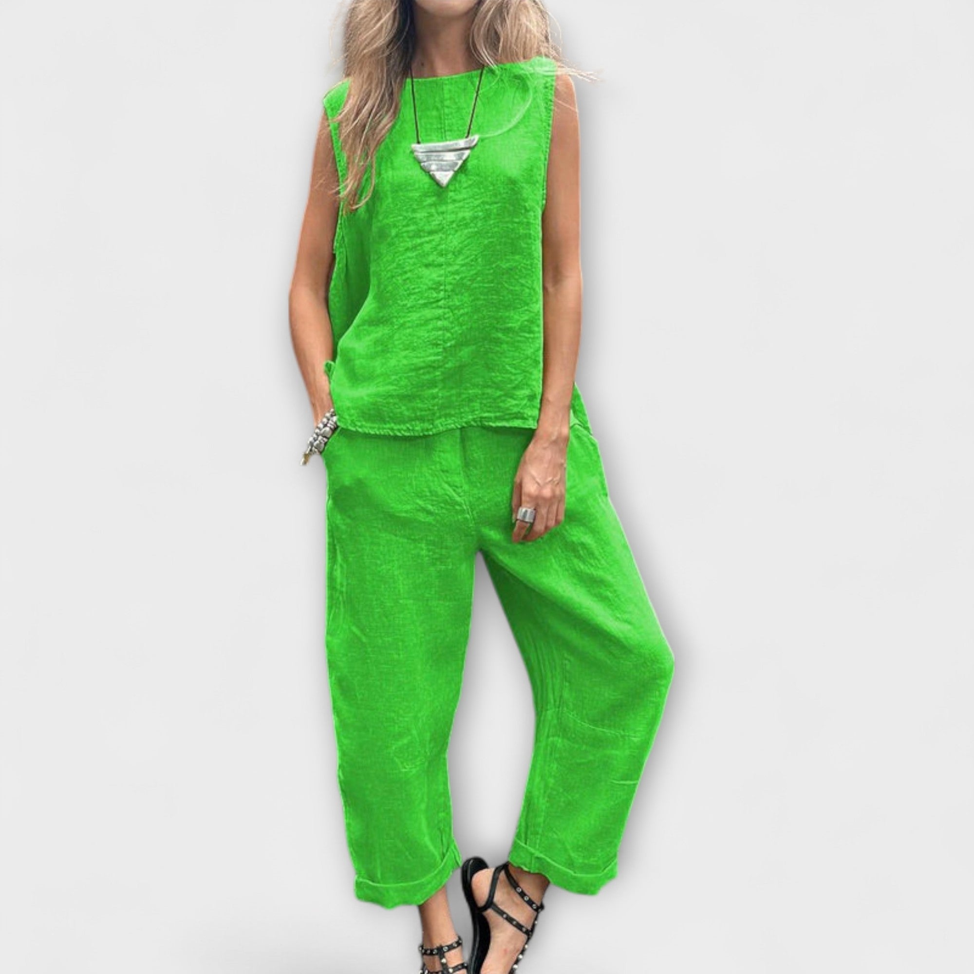 Džennifera - Brīvs kokvilnas-lina apģērbs