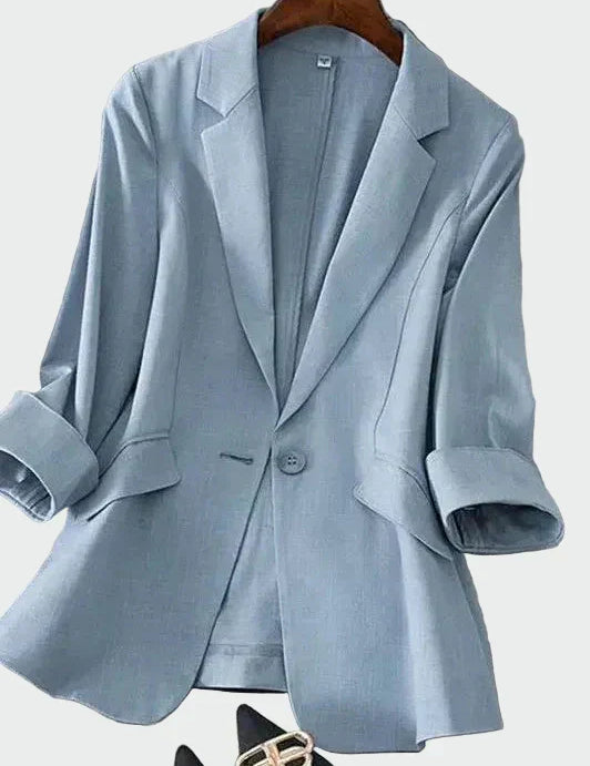 Adriana - Blazeris modernā griezumā