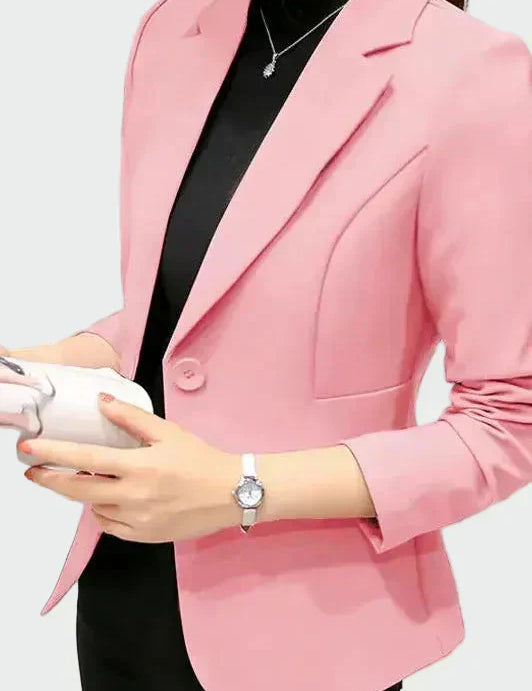 Leontýna - Jaka ideālā piegriezumā